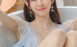 哎呀，这张王羽杉的白色作品，图片里的空气都变得不一样。