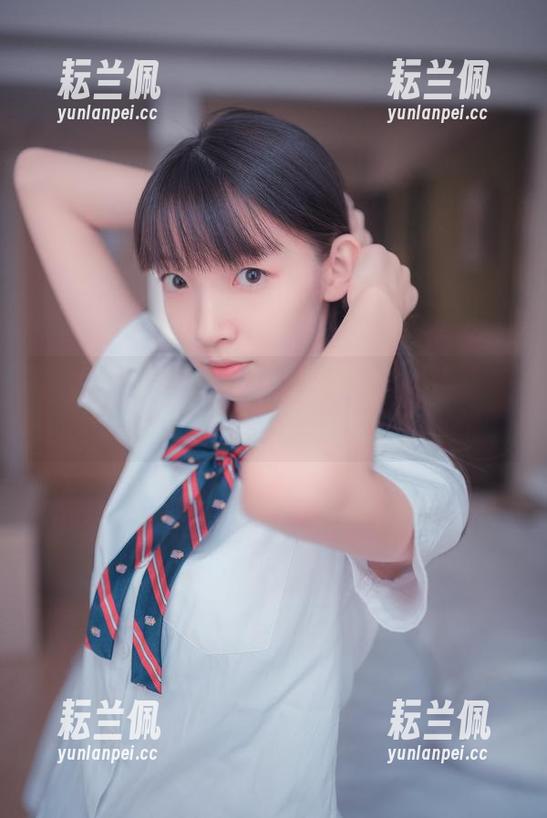 看着祖木子的网盘里的小清新JK写真，突然想起了当年的那些年…