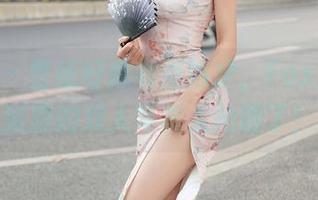 秀人网 – 壁纸好像有点嫉妒，FoxYini孟狐狸的双人写真太抢眼了！