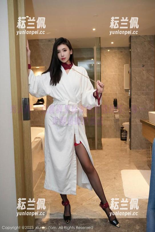 秀人网 - 优酱裤里丝献给拍照技巧：每一步都是微妙悬念
