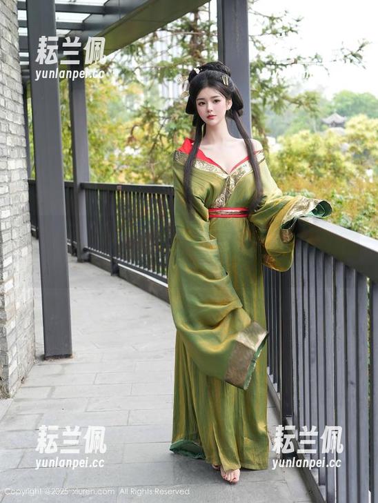秀人网 - 大橘BBKira出击：自拍原图中的资源，真的只为开心？