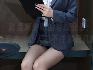 秀人网 – 就是阿朱啊的写真分享：满满的妖娆姿态，让人忍不住多看几眼。