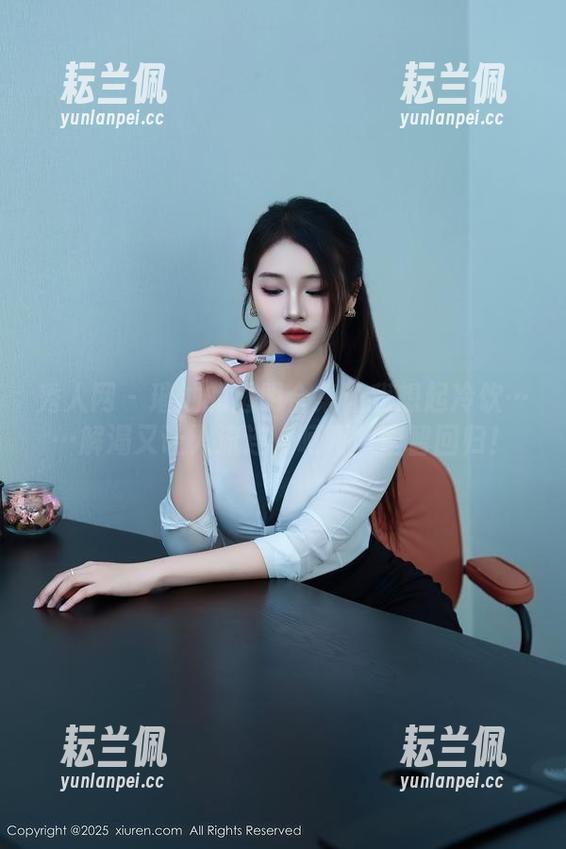 秀人网 - 璀灿的透明合集让我想起冷饮……解渴又让人流连，呵呵，理智回归！