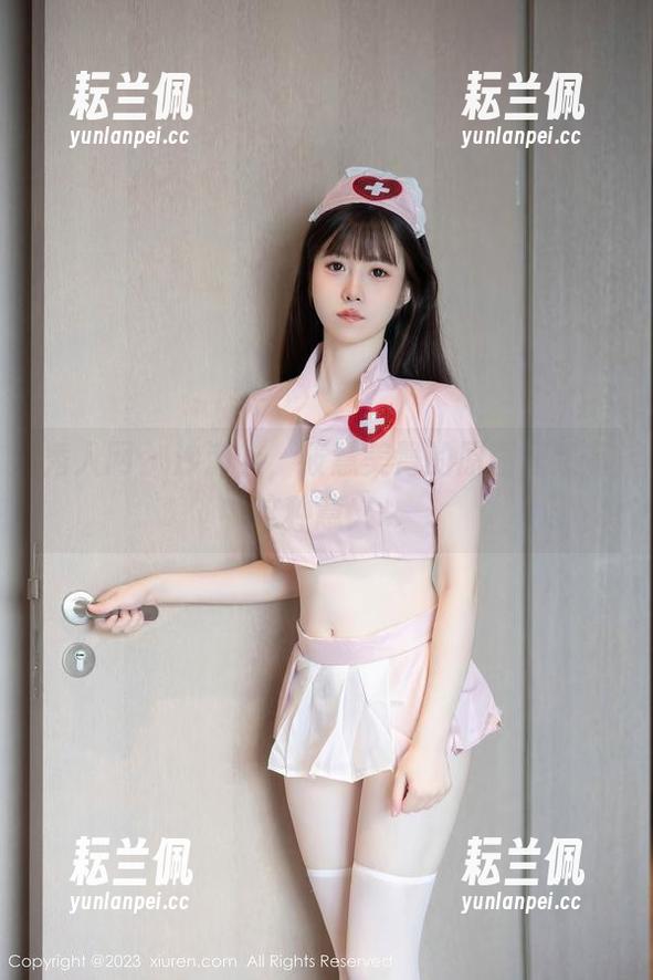 秀人网 - 沙滩上，筱慧美臀的原图居然有这种意义...