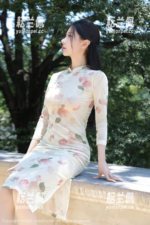 秀人网 - 许诺Sabrina肉丝套图分享，聊一聊这不太一样的风格。