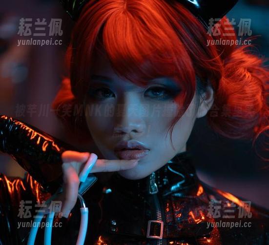 被芊川一笑MNK的夏天图片撞脸了，合集里笑点太多！