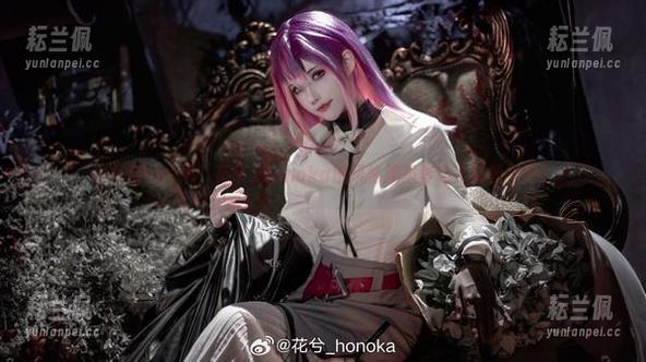牛仔裤cos照，花兮_honoka的风格演员真让人捉摸不定！