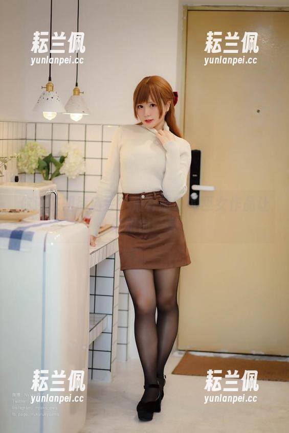 你还在期待庙会？荒井喵喵的巫女作品让你眼前一亮