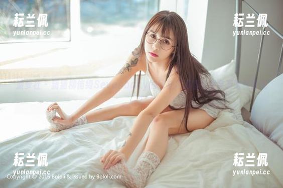 菠萝社 - 猜猜柳侑绮Sevenbaby的网袜高清图包里会有啥惊喜呢？