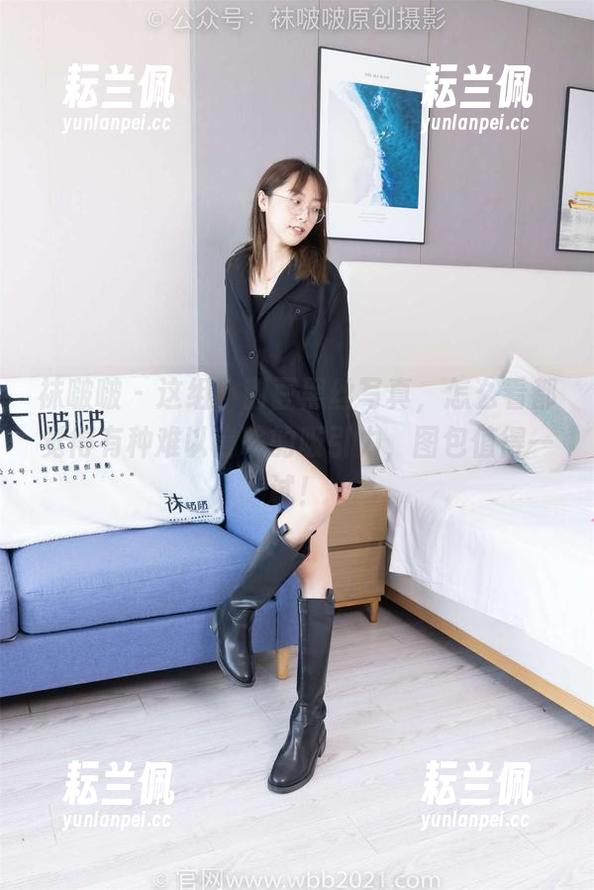 袜啵啵 - 这组小甜豆黑丝写真，怎么看都觉得有种难以言喻的吸引力，图包值得一试！