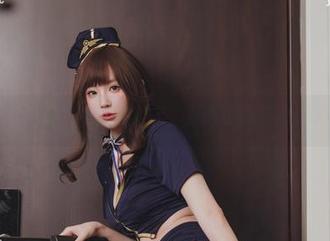 西园寺南歌的黑色全集，那里也许有点小火花