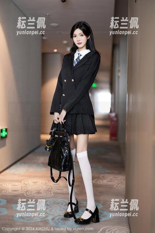语画界 - 最新绯月樱-Cherry制服图库，快来探探这小妖精到底搞了啥新花样！