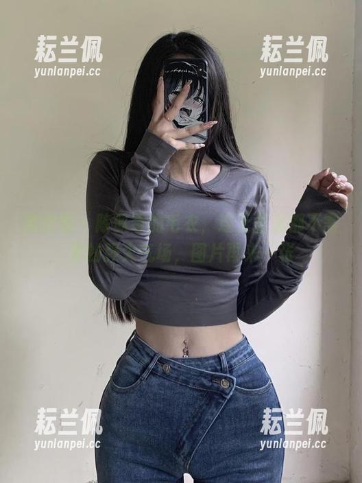 微密圈 - 陈佩奇的毛衣，连无圣光都不需要的强大气场，图片再来一张