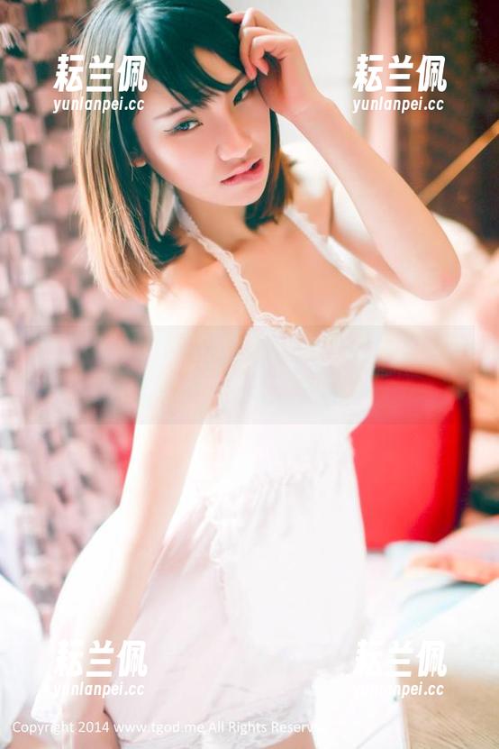 青豆客 - 丁筱南的新写真集，姐姐的气场让人忍不住想喊‘姐姐’！