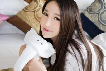青豆客 – 莫雅淇的全套——看似简单，却总有点小秘密。
