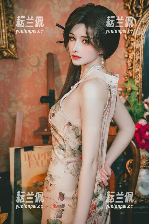 鹿八岁baby新递来的美图更新，白色里藏着些啥呢？