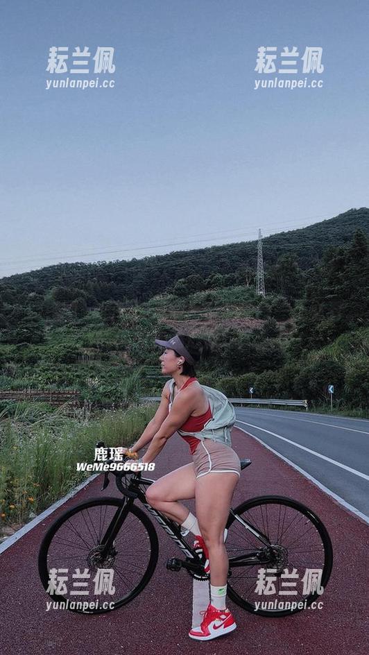 微密圈 - 鹿瑶的透明吊带舞——一场必看的图库精选派对！